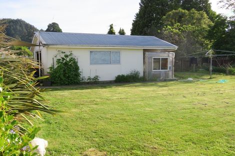 Photo of property in 10 Mace Street, Reefton, 7830