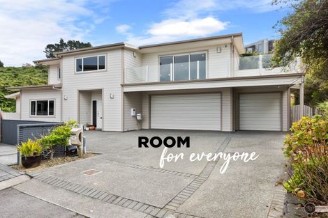 Photo of property in 17 Oceanview Terrace, Tirohanga, Lower Hutt, 5010