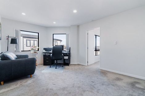 Photo of property in 1 Kohuora Lane, Papatoetoe, Auckland, 2025