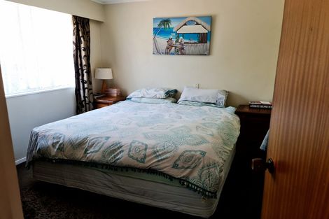 Photo of property in 33a Oriwa Street, Waikanae, 5036