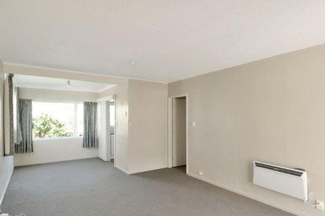 Photo of property in 39 Thurleigh Grove, Karori, Wellington, 6012