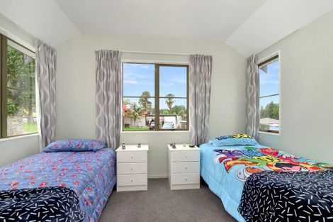 Photo of property in 2 Smylie Close, Ohauiti, Tauranga, 3112