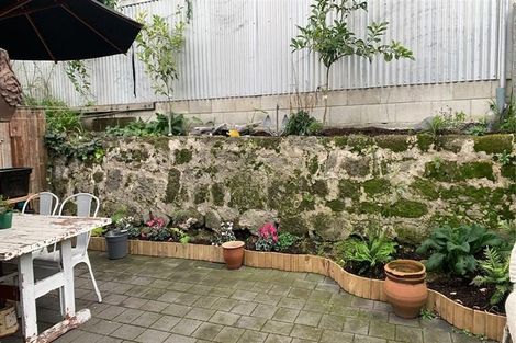 Photo of property in 32 Faraday Street, Hospital Hill, Napier, 4110