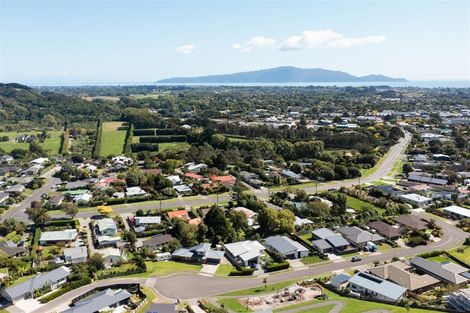 Photo of property in 16 Matuhi Street, Waikanae, 5036