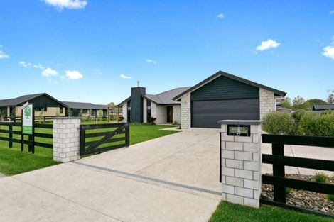 Photo of property in 17 Baxter Michael Crescent, Cambridge, 3434