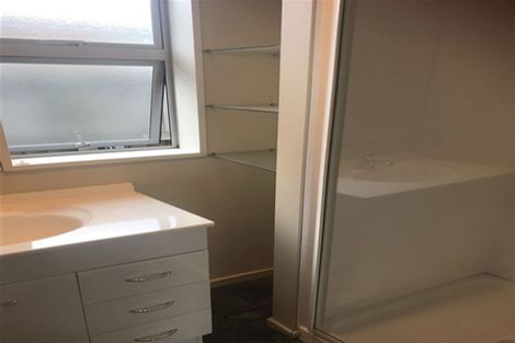 Photo of property in 55 Lyndon Street, Riccarton, Christchurch, 8041