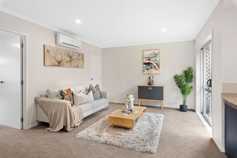 Photo of property in 54 Hillwell Drive, Henderson, Auckland, 0612