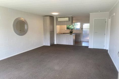 Photo of property in 5a Mckenzie Road, Mangere Bridge, Auckland, 2022