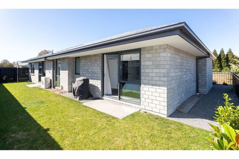 Photo of property in 8 Musket Lane, Broomfield, Christchurch, 8042