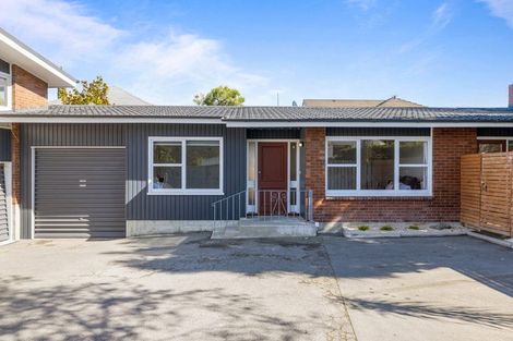 Photo of property in 27 Tuirau Place, Ilam, Christchurch, 8041