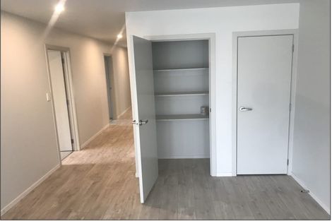 Photo of property in 7 Weka Close, Red Beach, 0932