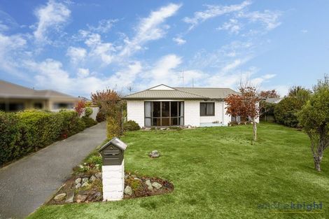 Photo of property in 5 Devon Crescent, Darfield, 7510