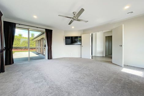 Photo of property in 2 Woodridge Drive, Flagstaff, Hamilton, 3210