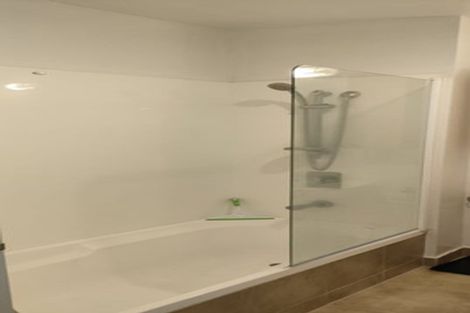 Photo of property in 19/3 Riverside Road, Orewa, 0931