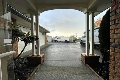 Photo of property in 7 Mullagh Place, East Tamaki Heights, Auckland, 2016