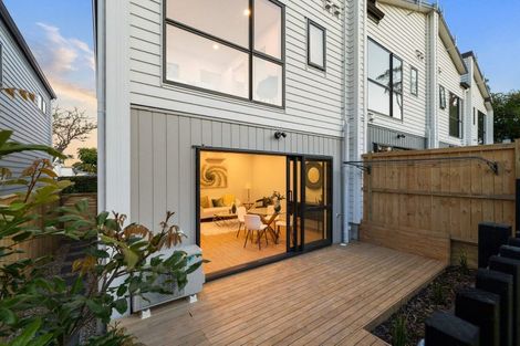 Photo of property in 30a/2 Tirimoana Road, Te Atatu South, Auckland, 0602