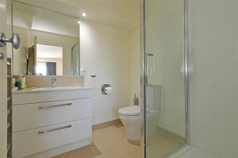 Photo of property in 10/22u Oriental Terrace, Oriental Bay, Wellington, 6011