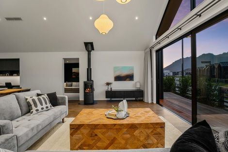 Photo of property in 10 Taurus Lane, Jacks Point, 9371