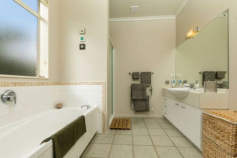 Photo of property in 27 Harvest Drive, Henderson, Auckland, 0612
