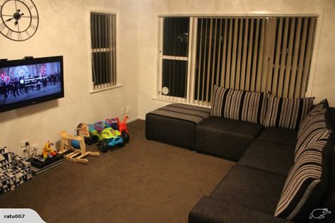 Photo of property in 29 Lavinia Crescent, Mangere East, Auckland, 2024