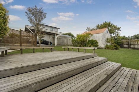 Photo of property in 23 Luckens Road, West Harbour, Auckland, 0618