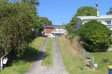 Photo of property in 11 Hatherlow Street, Glenfield, Auckland, 0629