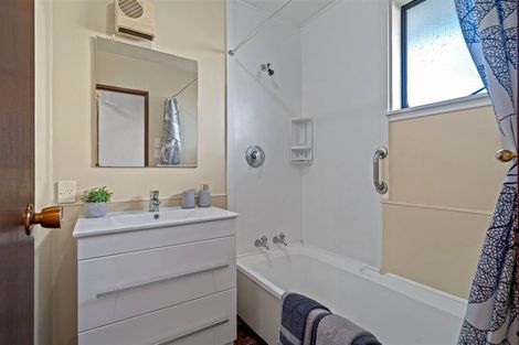 Photo of property in 14 Resolution Place, Bryndwr, Christchurch, 8053