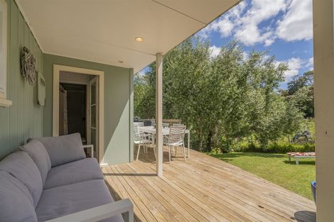 Photo of property in 4 Ocean Beach Road, Tairua, 3508