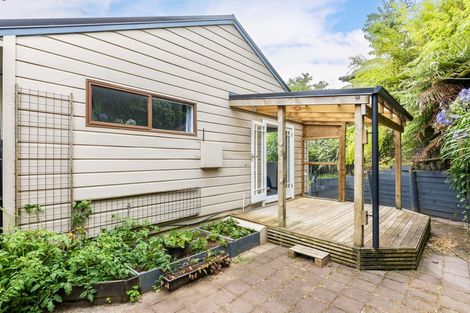 Photo of property in 121 Poplar Grove, Whalers Gate, New Plymouth, 4310