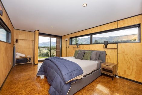 Photo of property in 29 Newcastle Road, Hawea Flat, Wanaka, 9382