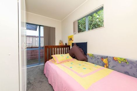 Photo of property in 2/30 Mountain Road, Mangere Bridge, Auckland, 2022