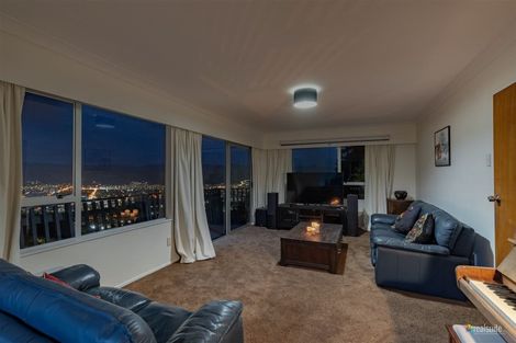 Photo of property in 91 Miromiro Road, Normandale, Lower Hutt, 5010
