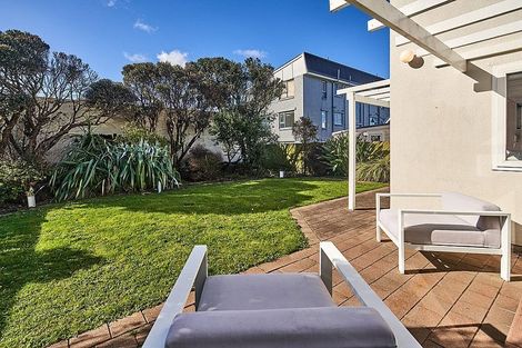 Photo of property in 110 Lyall Parade, Lyall Bay, Wellington, 6022