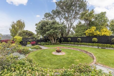 Photo of property in 92 Kahu Road, Paremata, Porirua, 5024