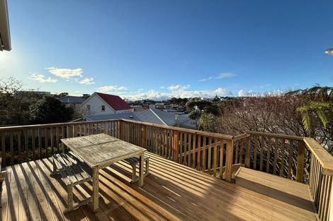 Photo of property in 16 Charlotte Avenue, Brooklyn, Wellington, 6021