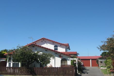 Photo of property in 63 Pensacola Crescent, Broomfield, Christchurch, 8042