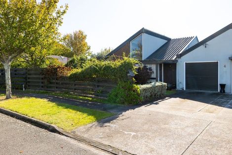 Photo of property in 4 Corwen Place, Mayfair, Hastings, 4122