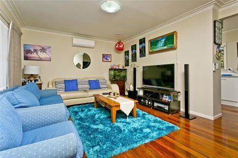 Photo of property in 1/13 Liston Street, Northcote, Auckland, 0627