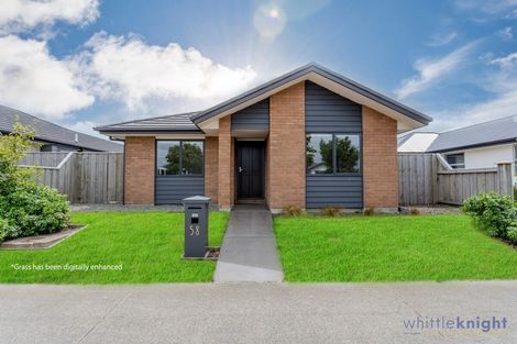 Photo of property in 58 Pegasus Boulevard, Pegasus, 7612