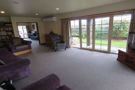 Photo of property in 21 Queen Street, Westport, 7825