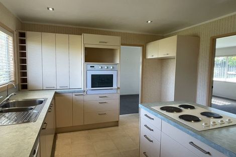 Photo of property in 10 Truscott Place, West Harbour, Auckland, 0618