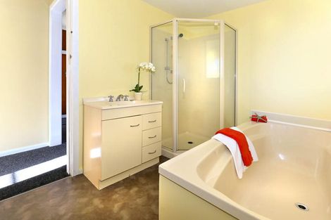 Photo of property in 36 Springs Road, Hornby, Christchurch, 8042