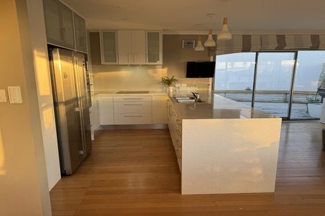 Photo of property in 2/17 Commodore Parry Road, Castor Bay, Auckland, 0620