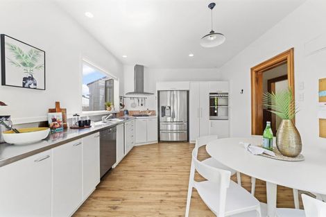 Photo of property in 5 Farm Road, Northland, Wellington, 6012