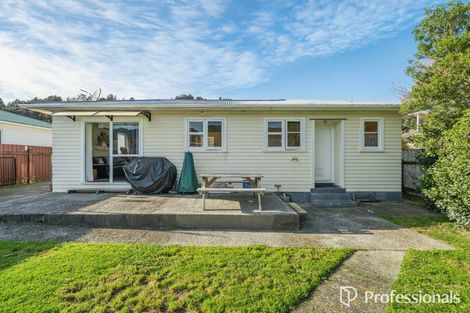 Photo of property in 66 Peel Place, Wainuiomata, Lower Hutt, 5014