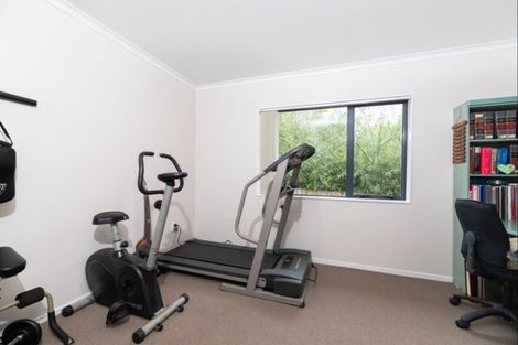 Photo of property in 4 Elder Place, Massey, Auckland, 0614