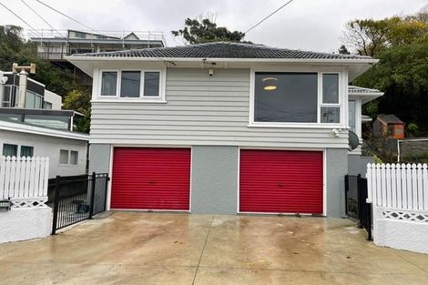 Photo of property in 24 Severn Street, Island Bay, Wellington, 6023