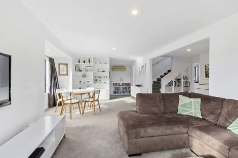 Photo of property in 5 Shastri Terrace, Khandallah, Wellington, 6035