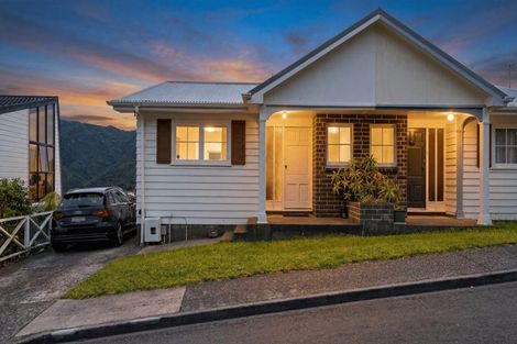 Photo of property in 24a Parklands Drive, Karori, Wellington, 6012