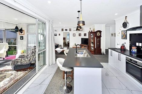 Photo of property in 14a No 2 Road, Te Puke, 3119